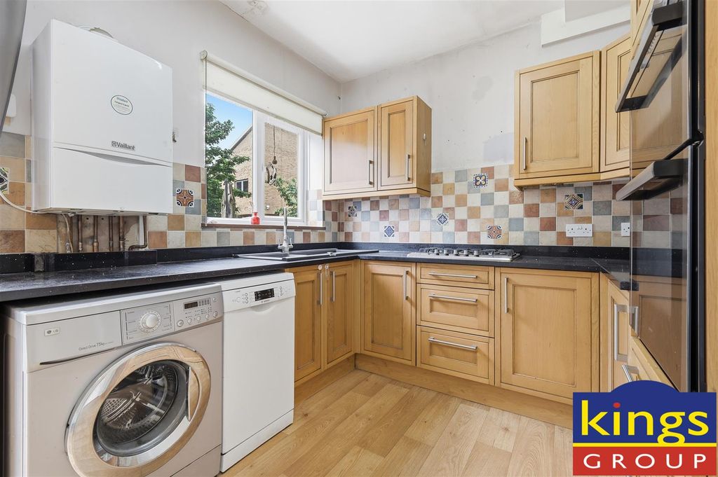 Property photo 3 of 13
