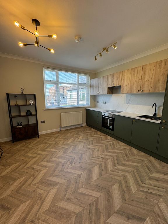 Property photo 2 of 10 Photo 6