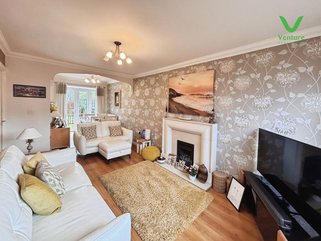 Property photo 2 of 17 Pbox-Img.Jpeg