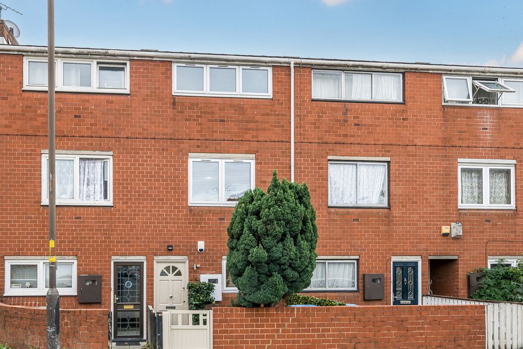 Property photo 3 of 16 External