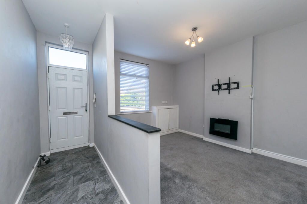 Property photo 3 of 7 B82d52500Babf5B06cd99Bba92c5d8F3