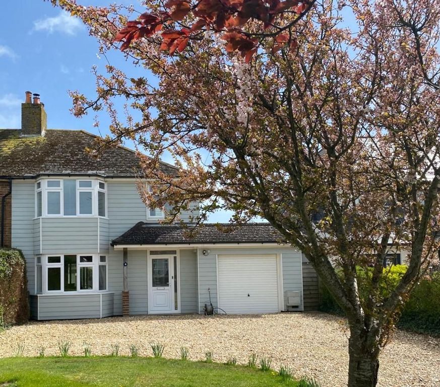 Property photo 1 of 15 Photo 01