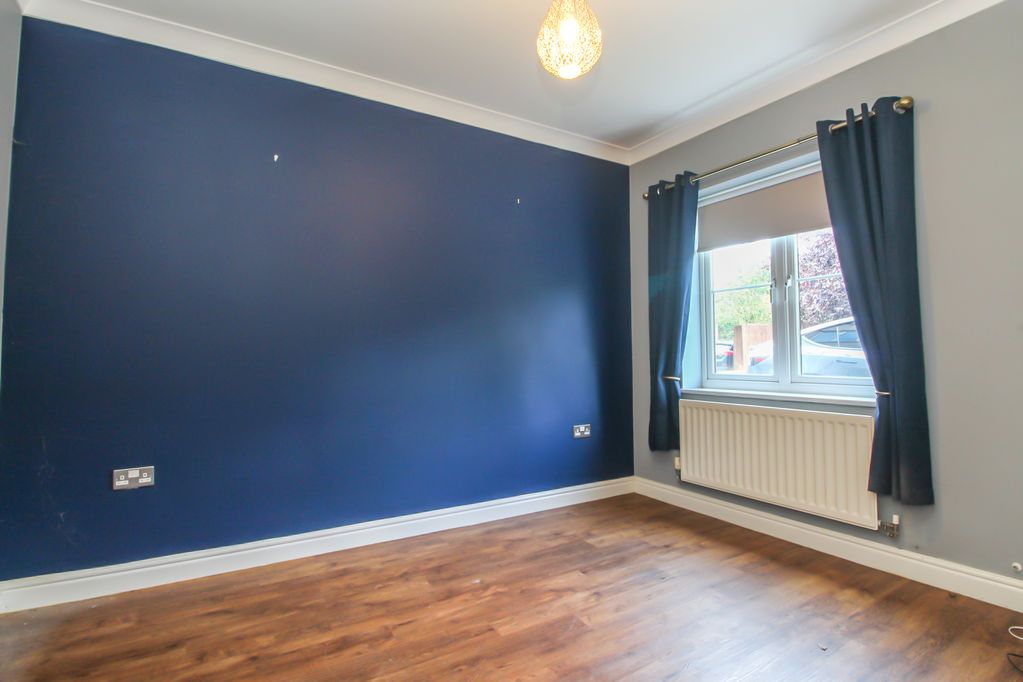 Property photo 3 of 10 Dining Room