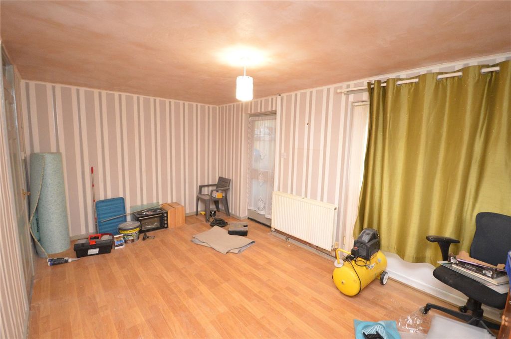 Property photo 2 of 8 Picture No. 06