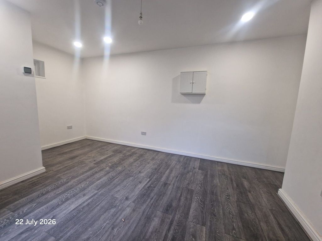 Property photo 2 of 3