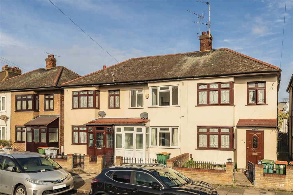 Property photo 1 of 6 External