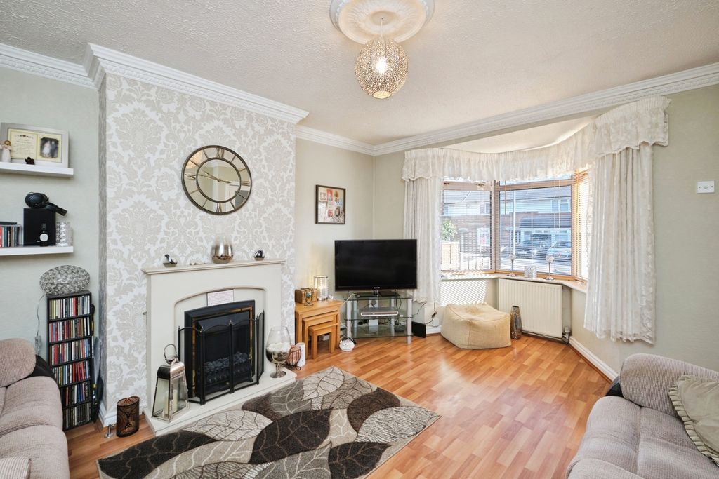 Property photo 2 of 16 Photo