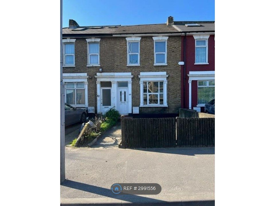 Property photo 2 of 22