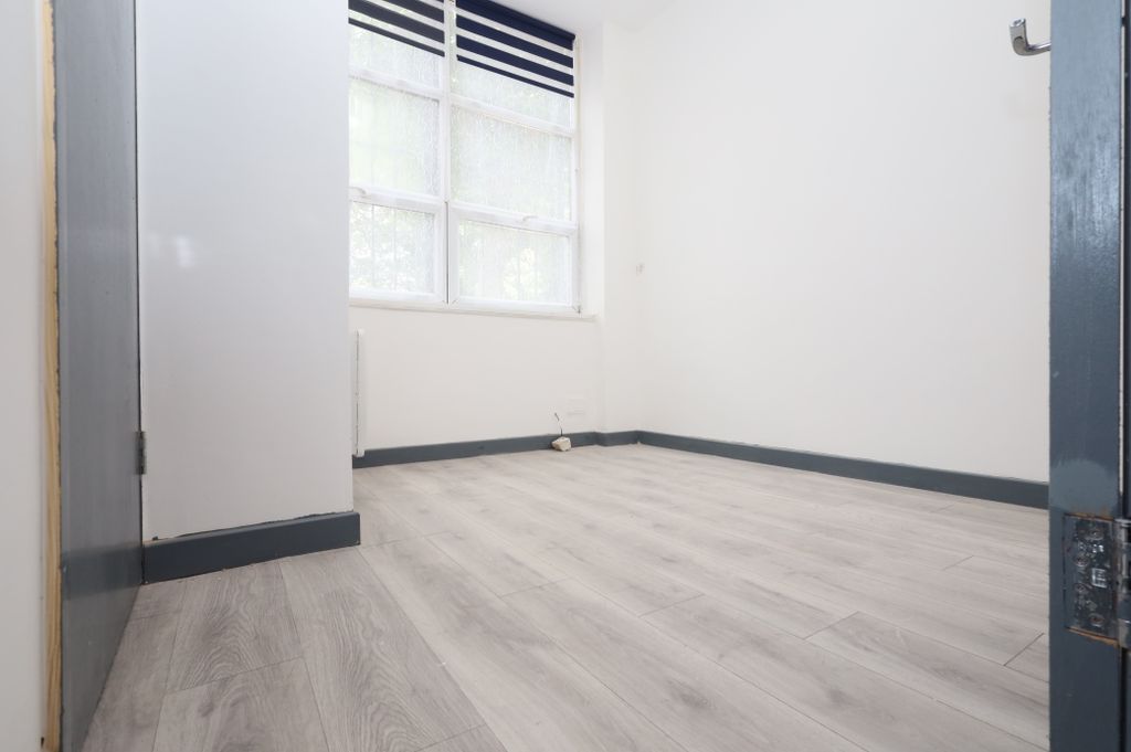 Property photo 1 of 3
