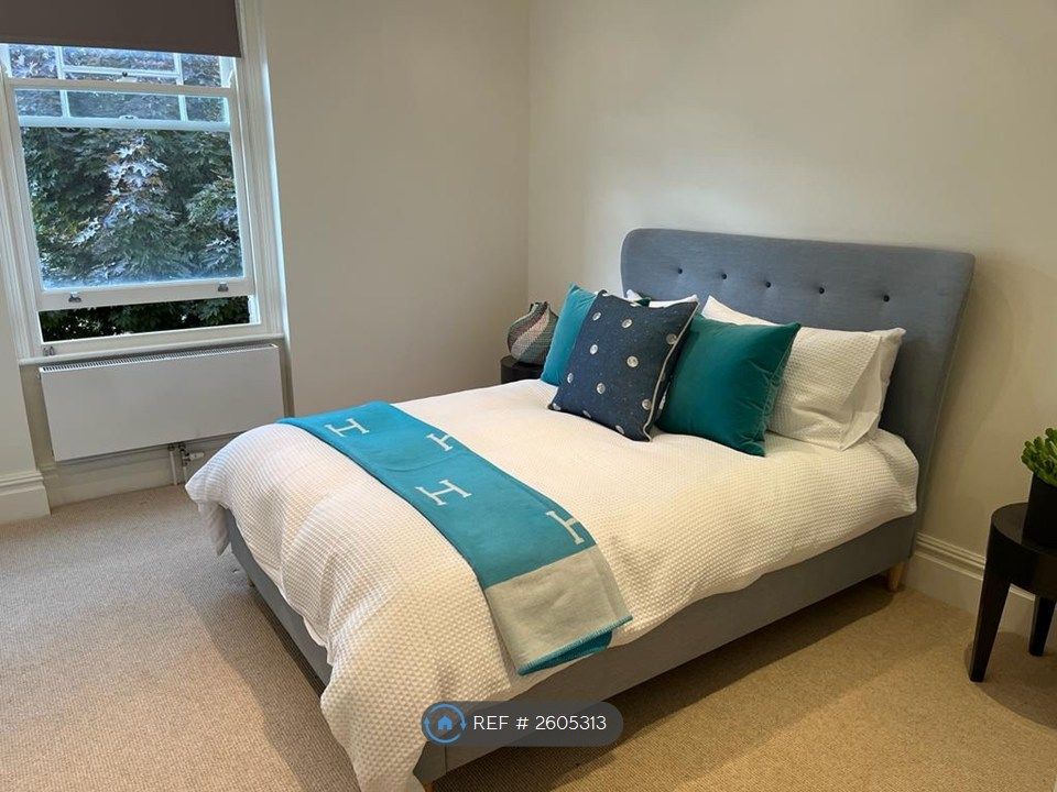 Property photo 1 of 20 Bedroom One