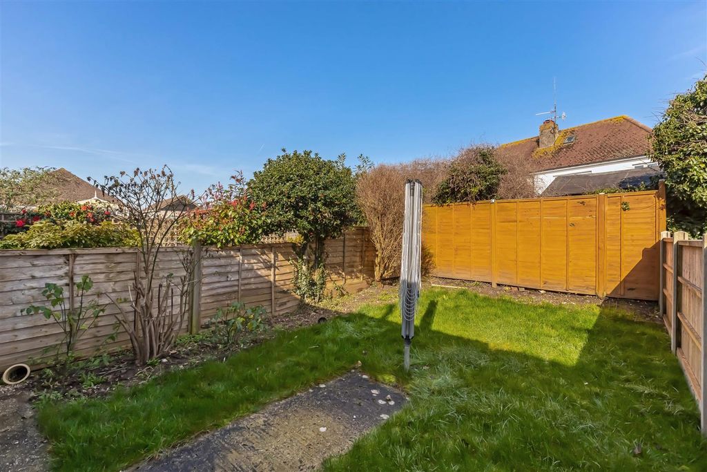 Property photo 3 of 15 The Deneway_13.Jpg