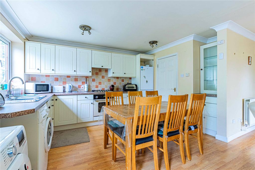 Property photo 2 of 17 Picture No. 13