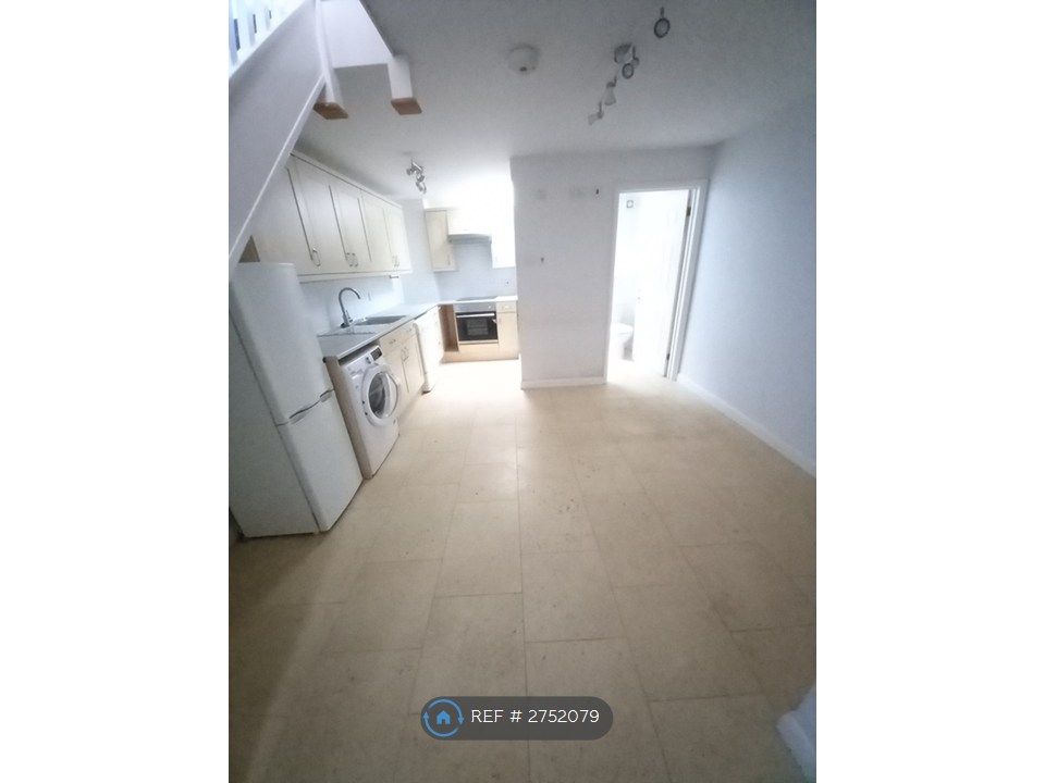 Property photo 3 of 10 Ground Floor Living Area