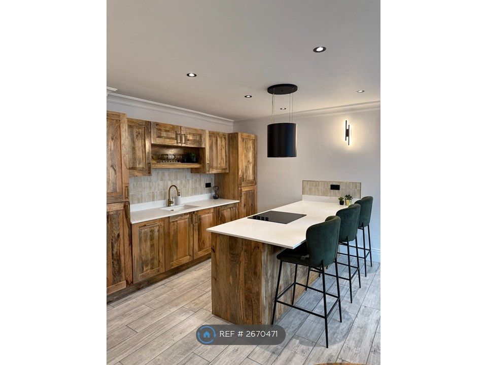 Property photo 1 of 12 Kitchen