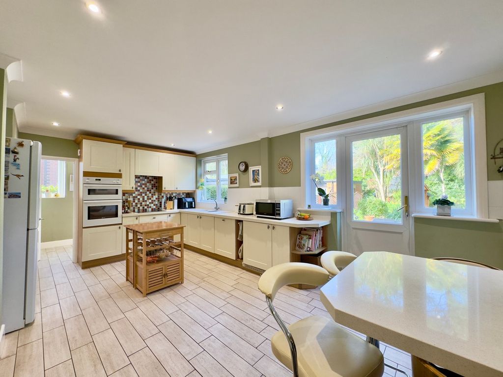 Additional image 7 of 5 bed detached house for saleElgin Road, Talbot Woods, Bournemouth BH4