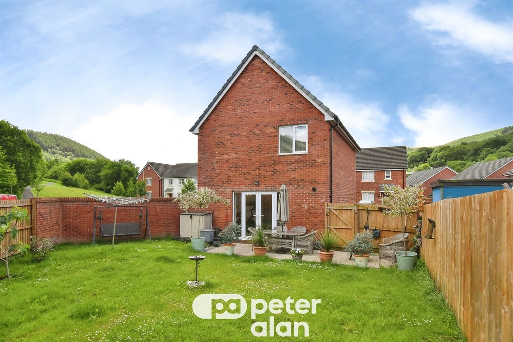 Property photo 1 of 31
