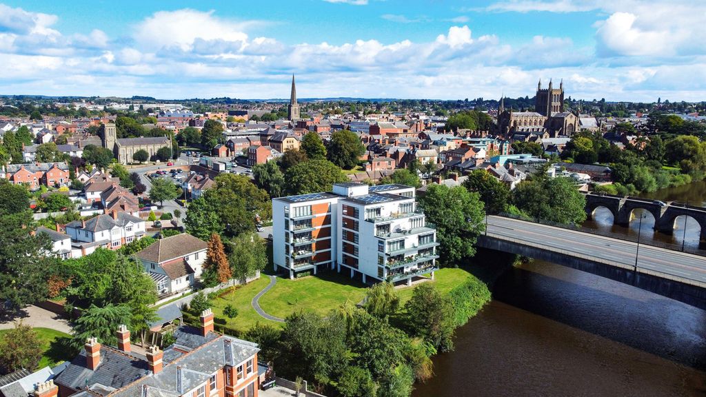 Property photo 1 of 26