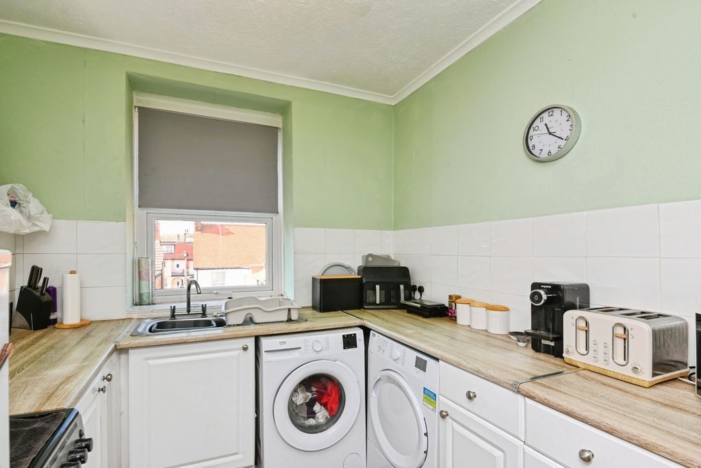 Property photo 2 of 7 Pbox-Img.Jpg