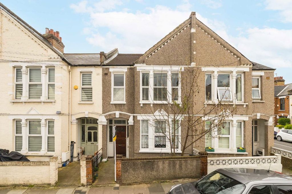 Property photo 1 of 4