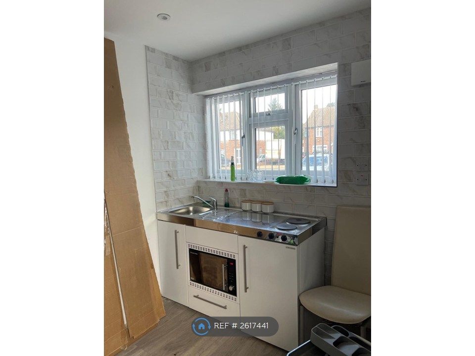 Property photo 1 of 3