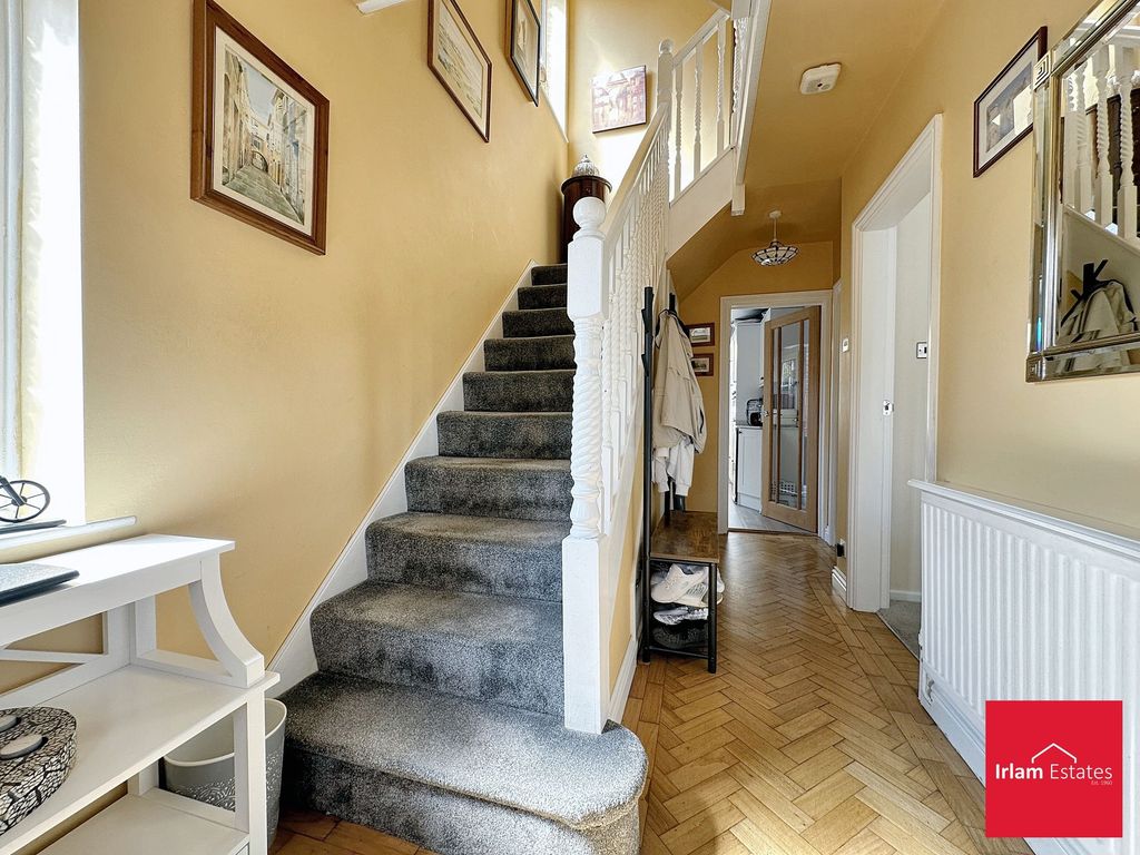 Property photo 3 of 32