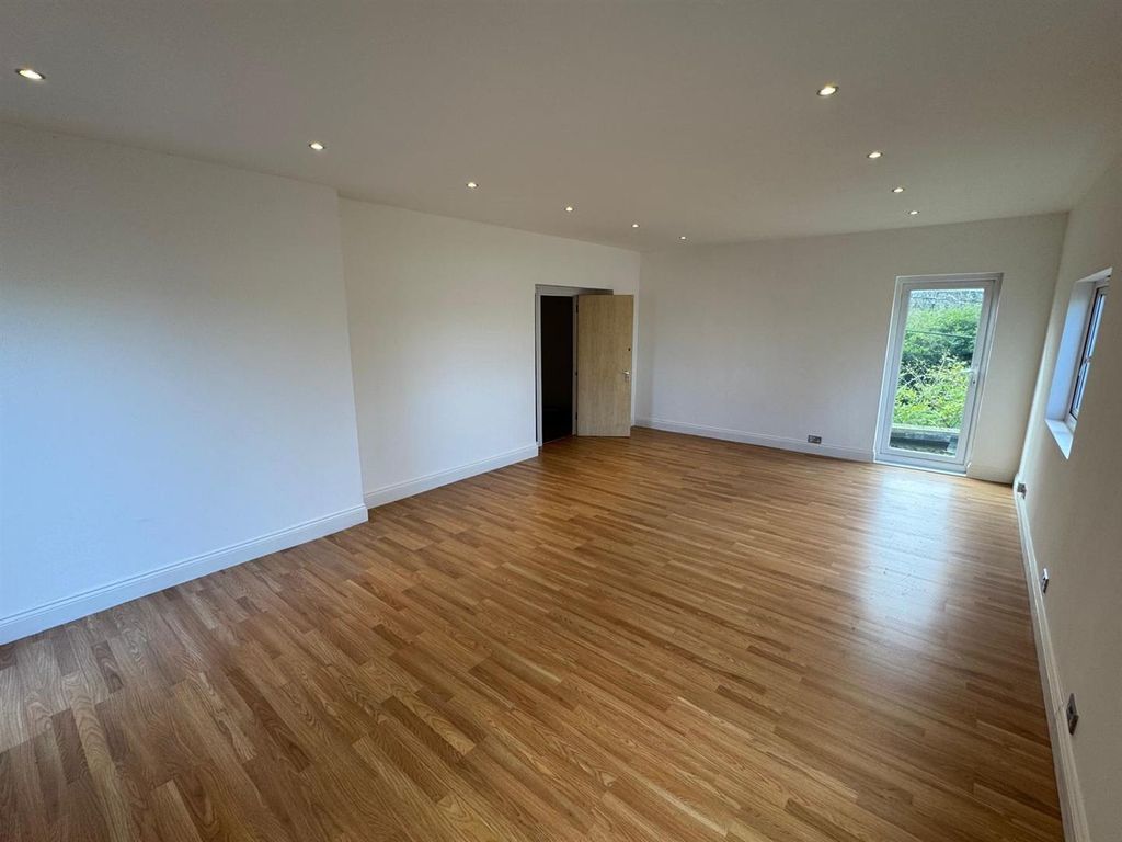 Property photo 2 of 9 Img-20260317-Wa0009.Jpg