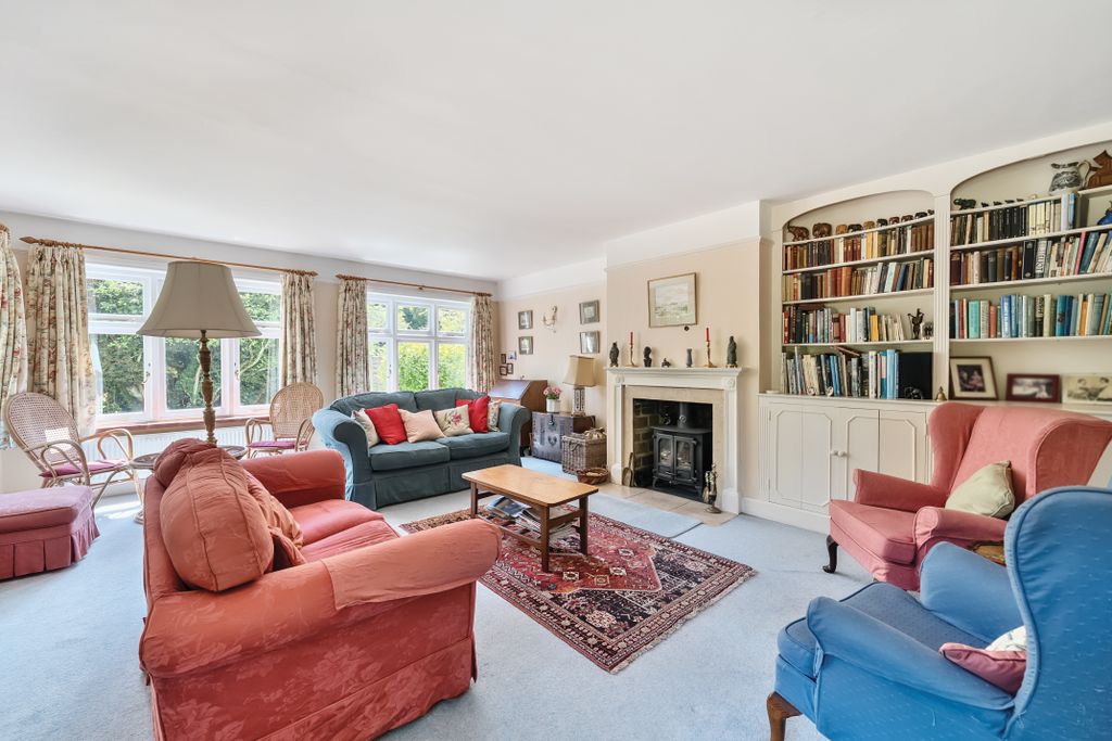 Property photo 2 of 18