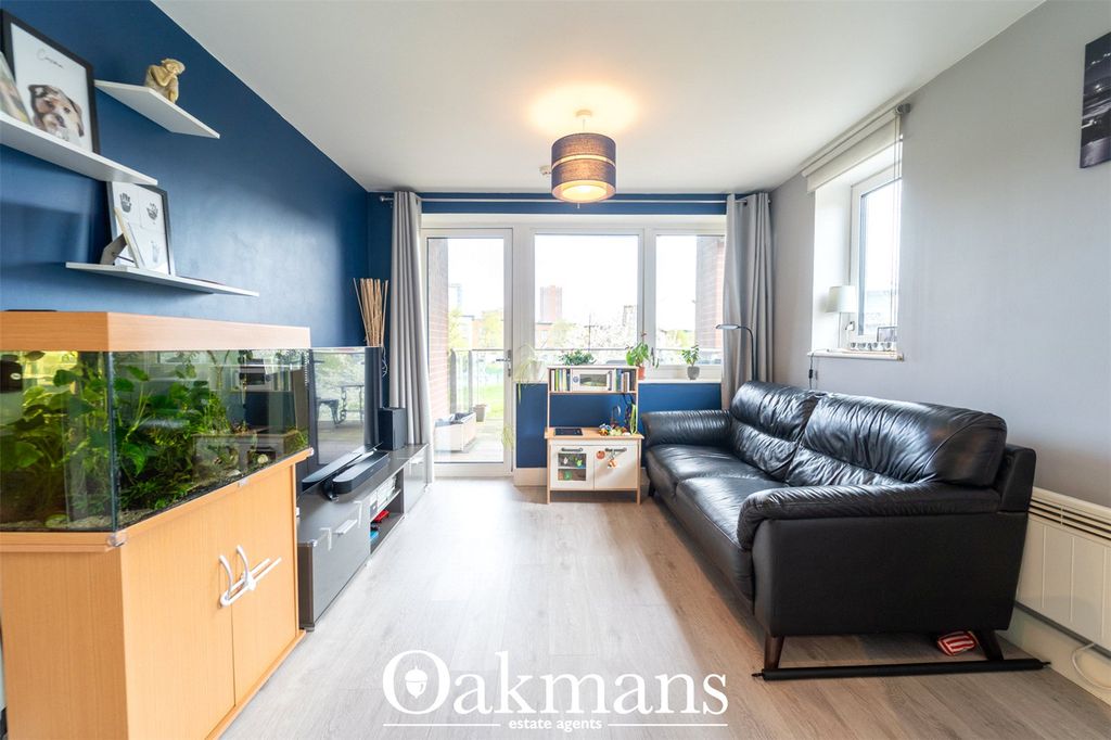 Property photo 2 of 28 Picture No. 20