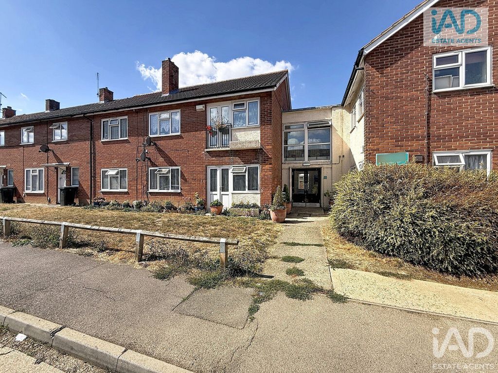 Property photo 1 of 12