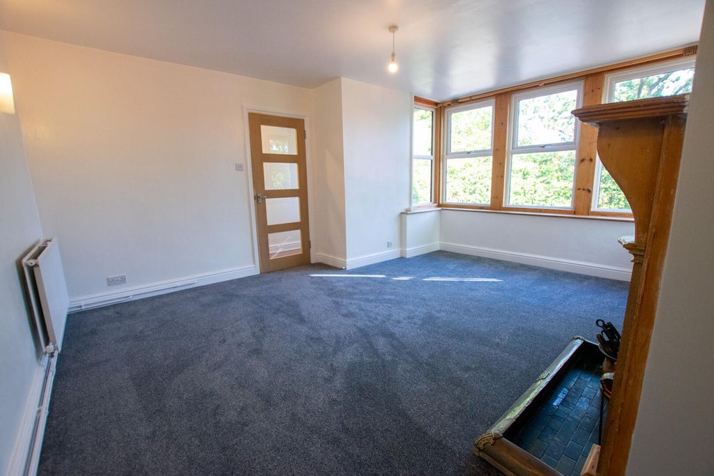 Property photo 3 of 14 Living Room