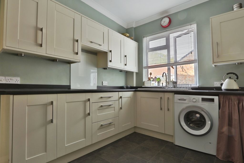 Property photo 3 of 23 4147107