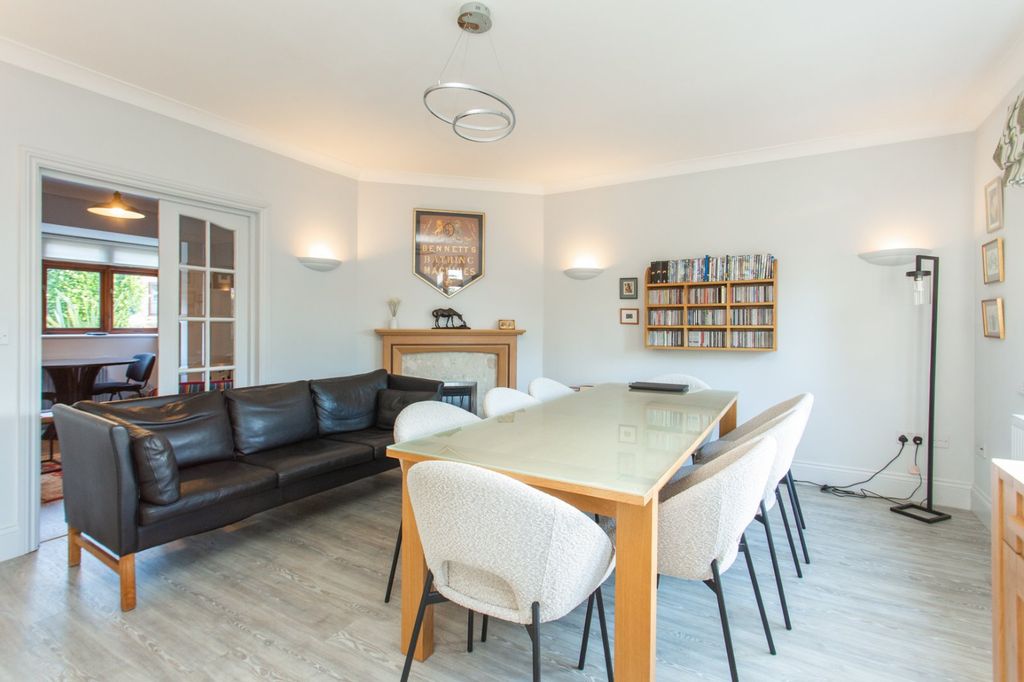 Property photo 3 of 25 Picture 3