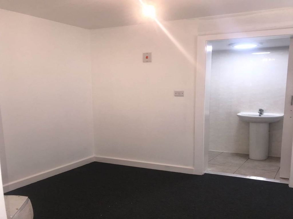 Property photo 1 of 5 Images