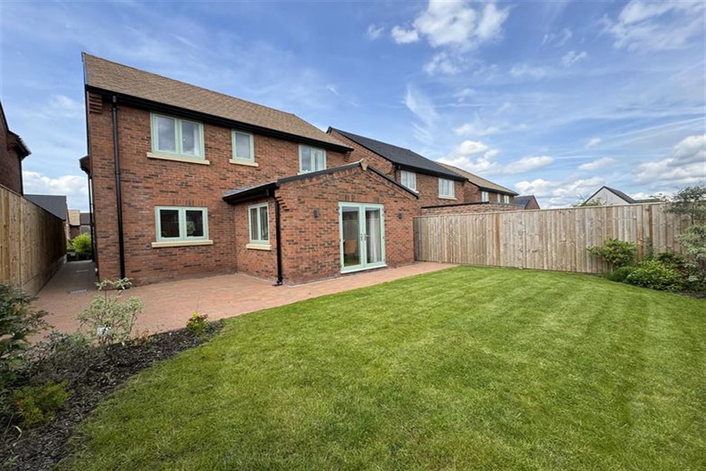 Property photo 2 of 17 (Main)