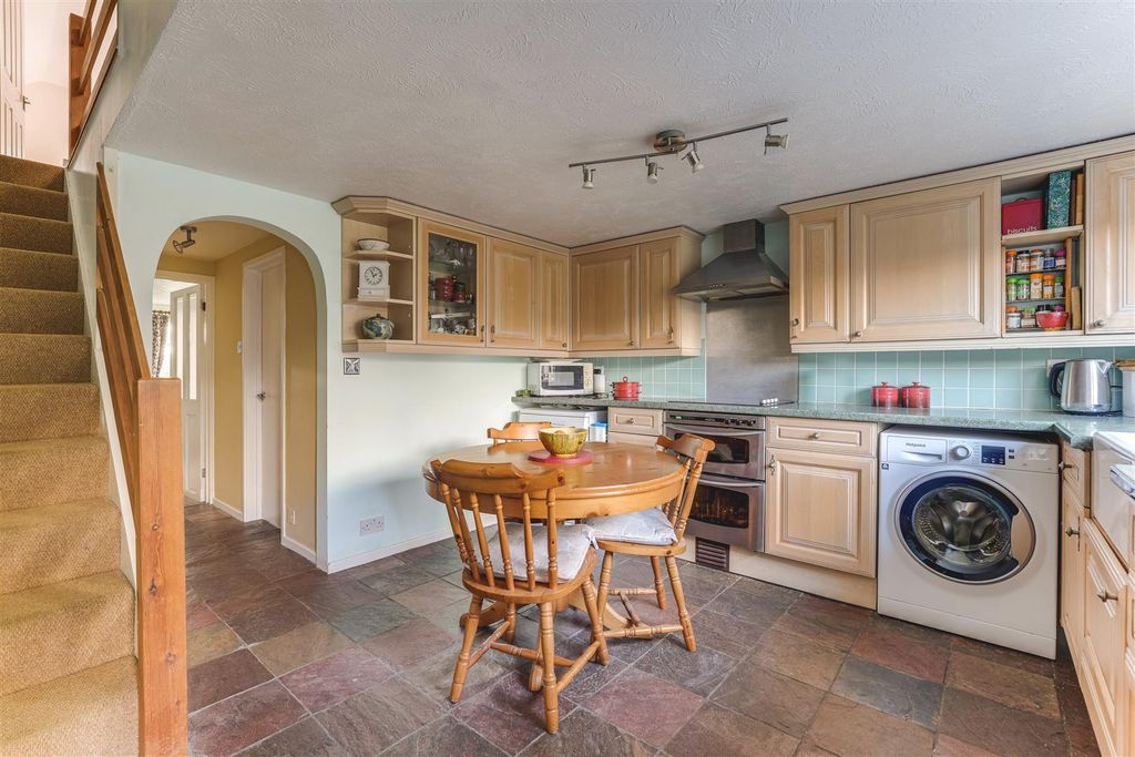 Property photo 2 of 15 Hill Road-13.Jpg