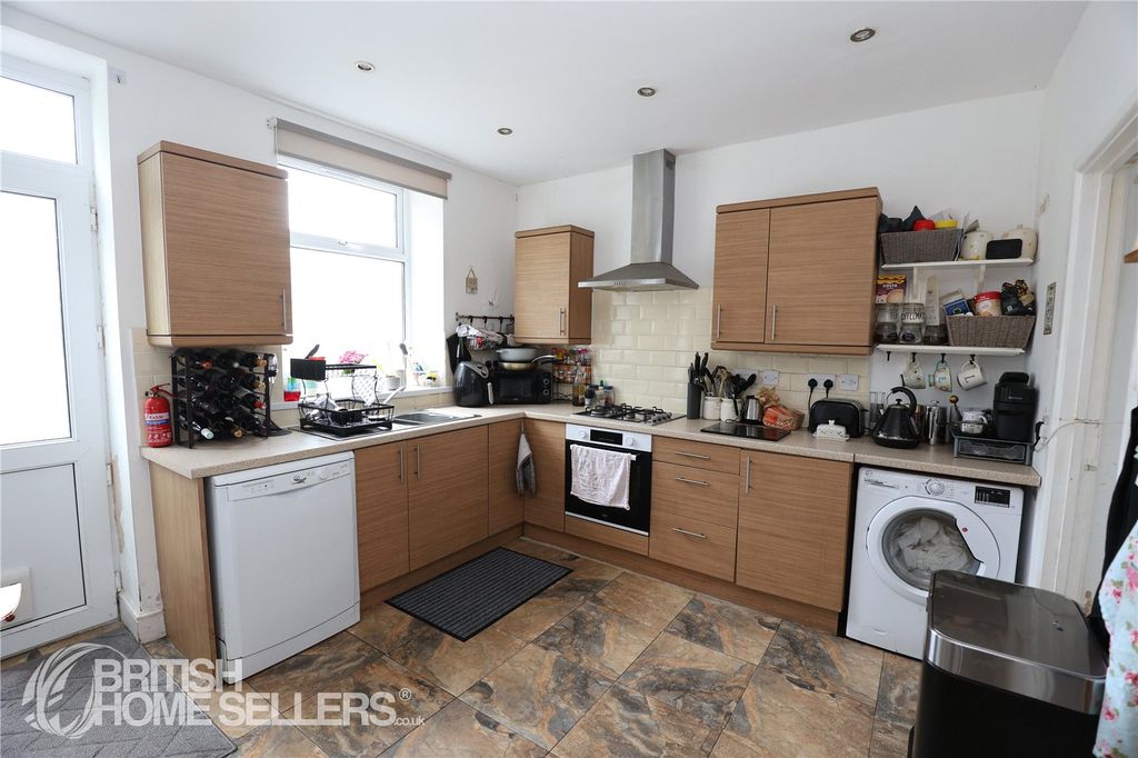 Property photo 2 of 15 Picture No. 19