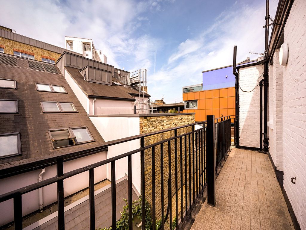 Property photo 3 of 10 Maidstone House