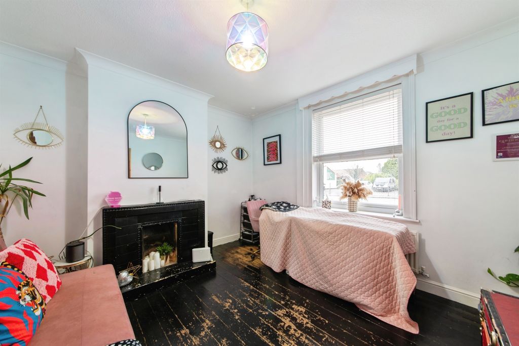 Property photo 3 of 18