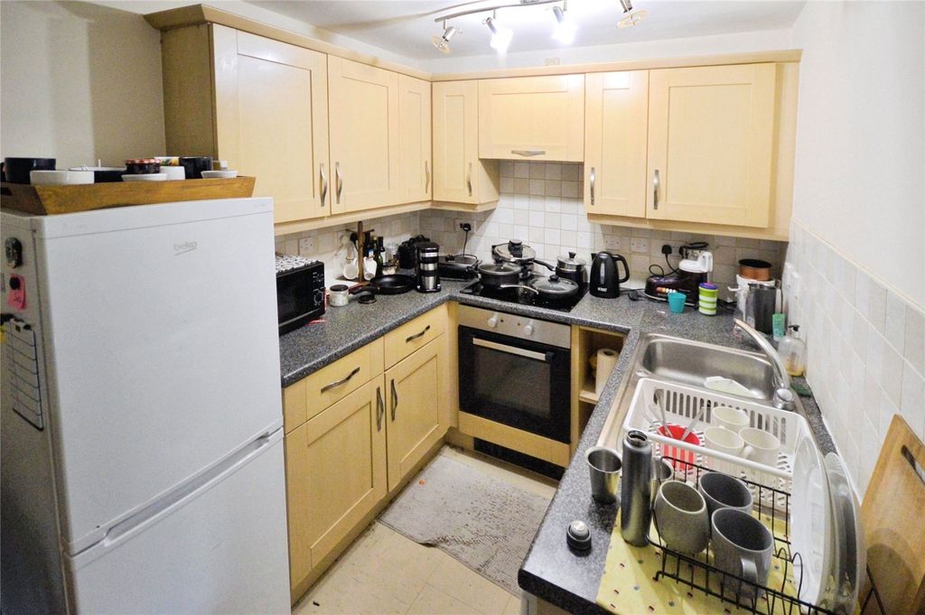 Property photo 2 of 4 Kitchen