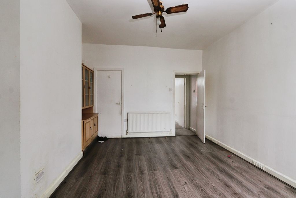 Property photo 3 of 17 Photo