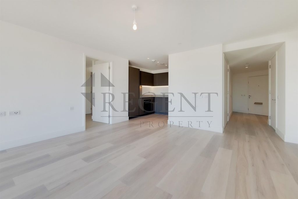 Property photo 2 of 16 Open Plan