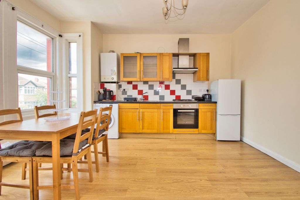 Property photo 2 of 10 Gallery