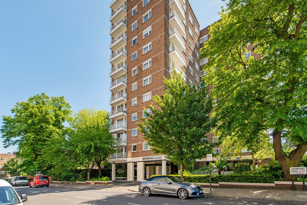 Property photo 2 of 4 External