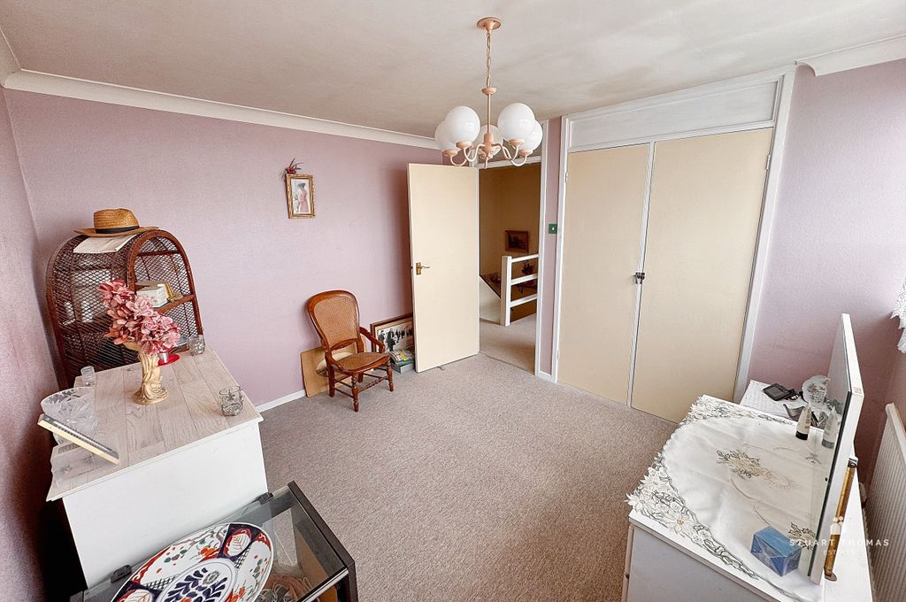 Property photo 2 of 20 19