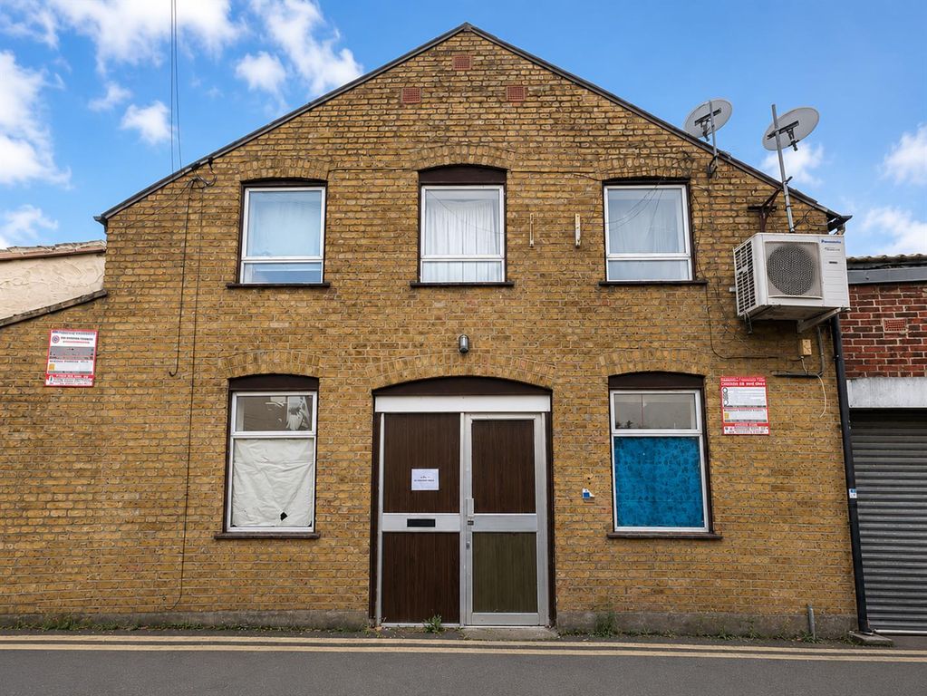 Property photo 1 of 14 9d3294Ec-179A-45A1-A5B8-E4F24Fcde013.Png