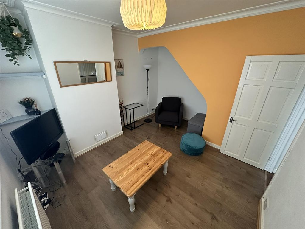 Property photo 2 of 14 Living Room