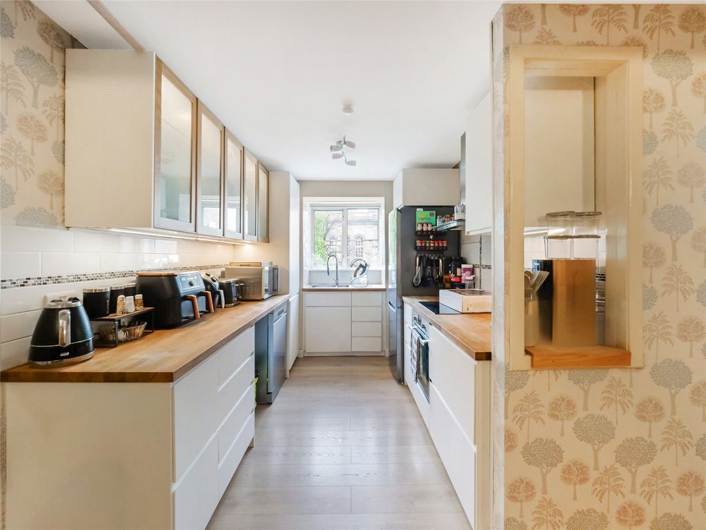 Additional image 5 of 3 bed flat for saleOakshaw Street West, Paisley, Renfrewshire PA1