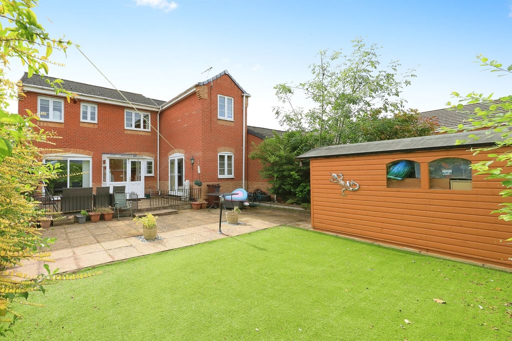 Property photo 1 of 17