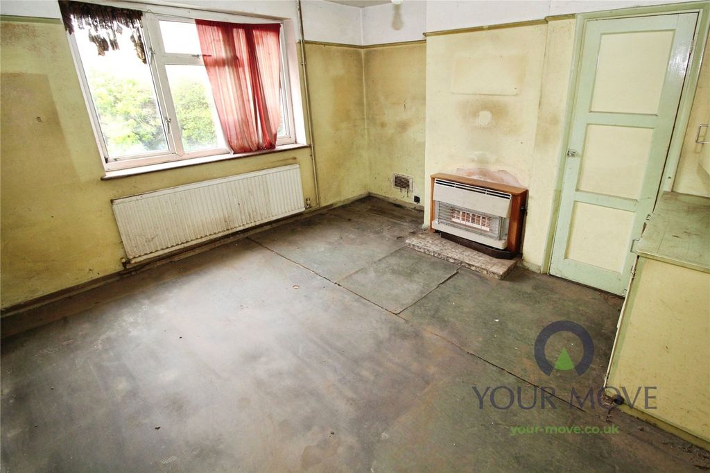 Property photo 2 of 13 Dining Room