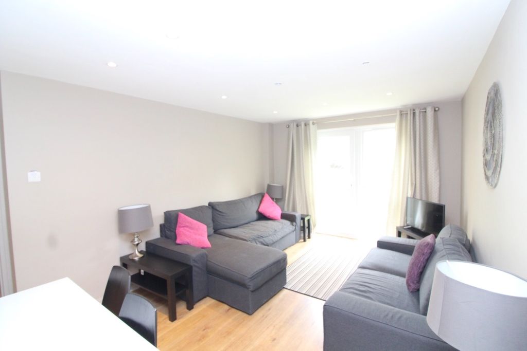 Property photo 2 of 26